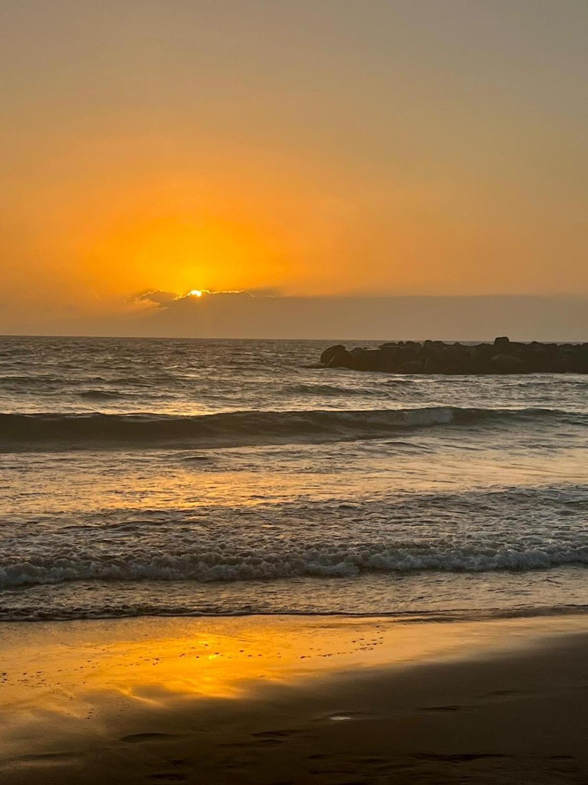 פלאייה דה לאס אמריקס Apartamento En Primera Linea De Playa, Centrico, Tranquilo מראה חיצוני תמונה